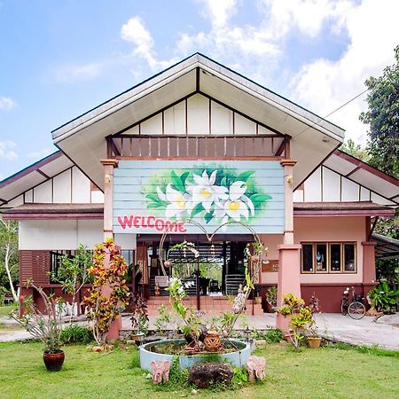Oyo 479 Water Jade Natural Resort Thai Mueang Exterior photo