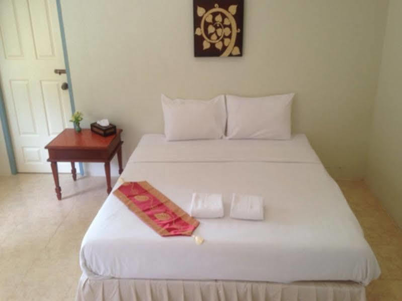 Oyo 479 Water Jade Natural Resort Thai Mueang Exterior photo