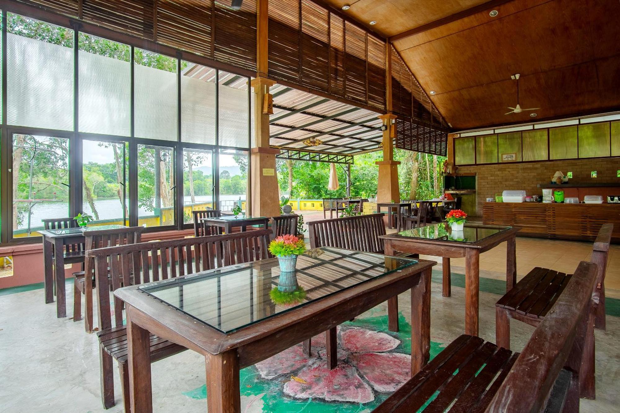 Oyo 479 Water Jade Natural Resort Thai Mueang Exterior photo
